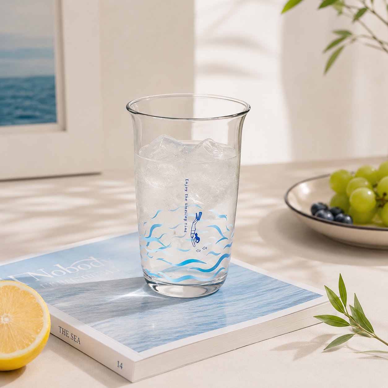 Summer Ocean Glass Tumbler – 500ml Borosilicate Drinking Glass | Swimmer Wave Design Cup for Water, Coffee & Iced Drinks