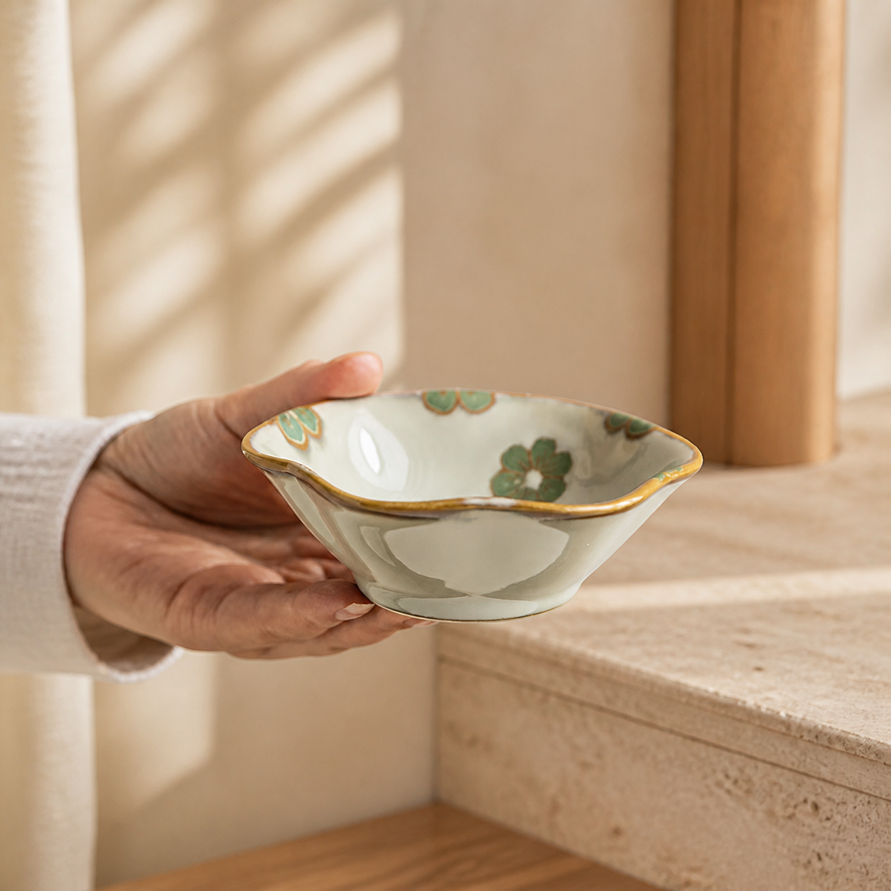 Japanese Floral Ceramic Dipping Dish – 4.3 Inch Small Sauce Bowl, Vintage Flower Condiment Plate for Soy Sauce & Appetizers