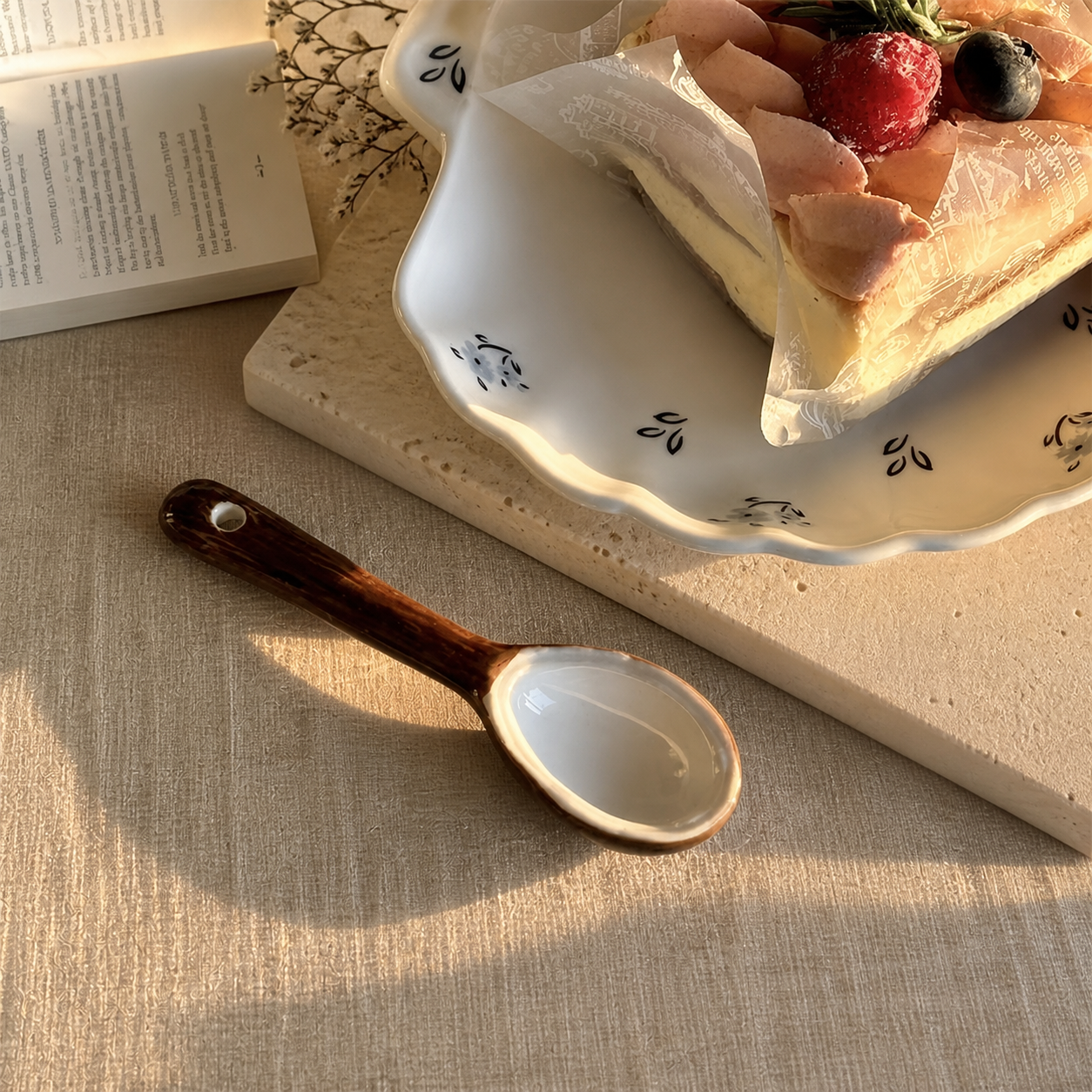 Coconut Ceramic Mug – Tropical Coffee Cup with Spoon and Gift Box
